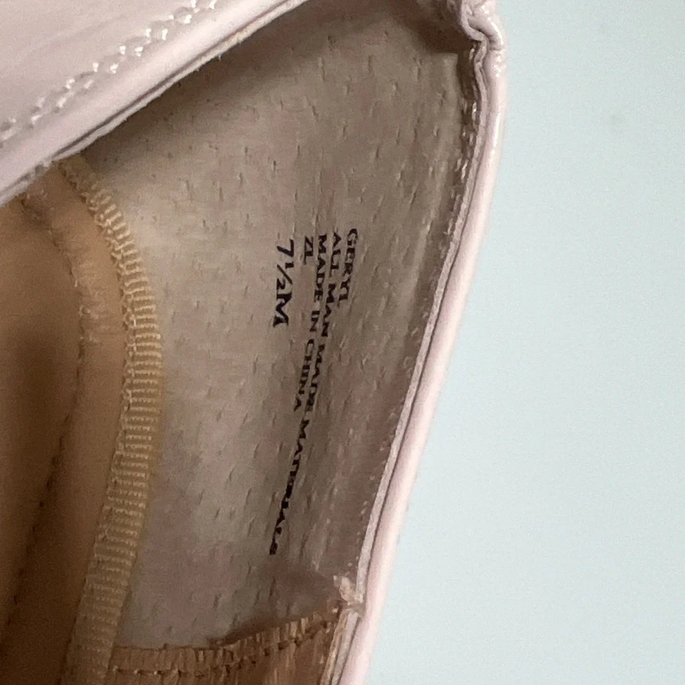 Adrienne Vittadini Cream‎ Patent Loafer 7.5 Block Heel